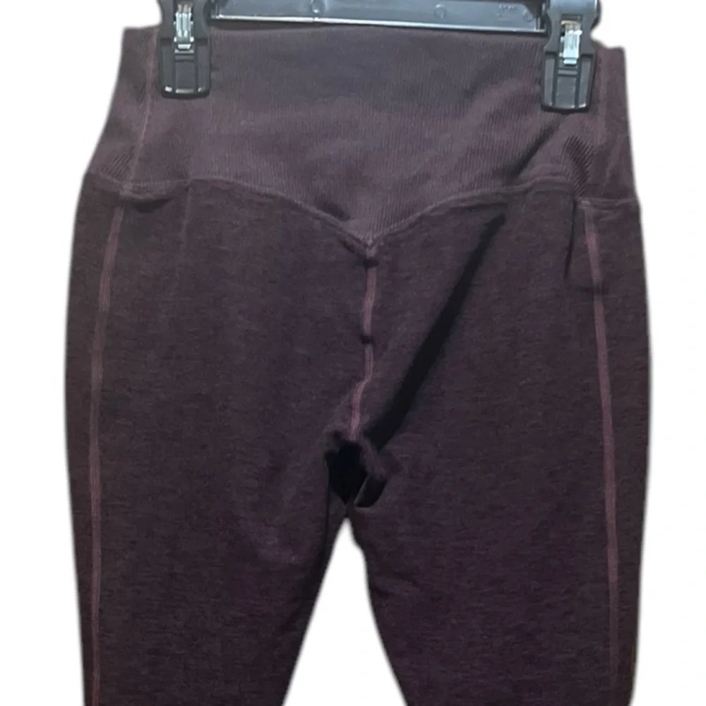 Alo Yoga High-Waist Lounge Legging in Oxblood Heather Size Small